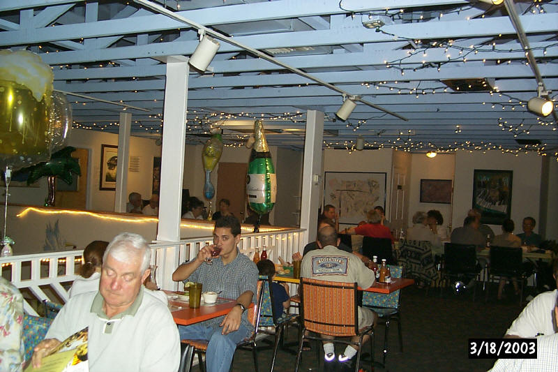 A full dining room at Habana Café, March 2003
